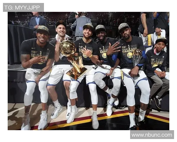 国米主席谈普鲁佐:他为球队打造了没有弱点的阵容 国米主席谈普鲁佐:他为球队打造了没有弱点的阵容