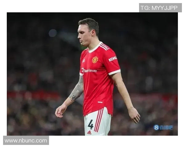 琼斯重返欧冠赛场展现风采球迷期待他的精彩表现与球队的辉煌征程 琼斯重返欧冠赛场展现风采球迷期待他的精彩表现与球队的辉煌征程