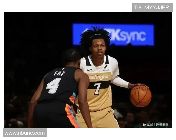 马刺队展现超强实力,以135-70轻取中国男篮 马刺队展现超强实力,以135-70轻取中国男篮